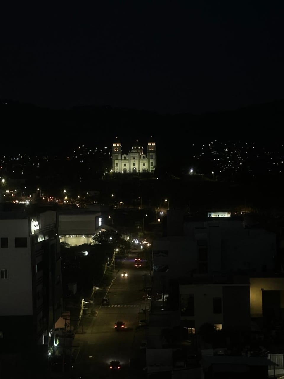 Apartamento Completo con Vista a la Basílica de Suyapa Apartment in Tegucigalpa