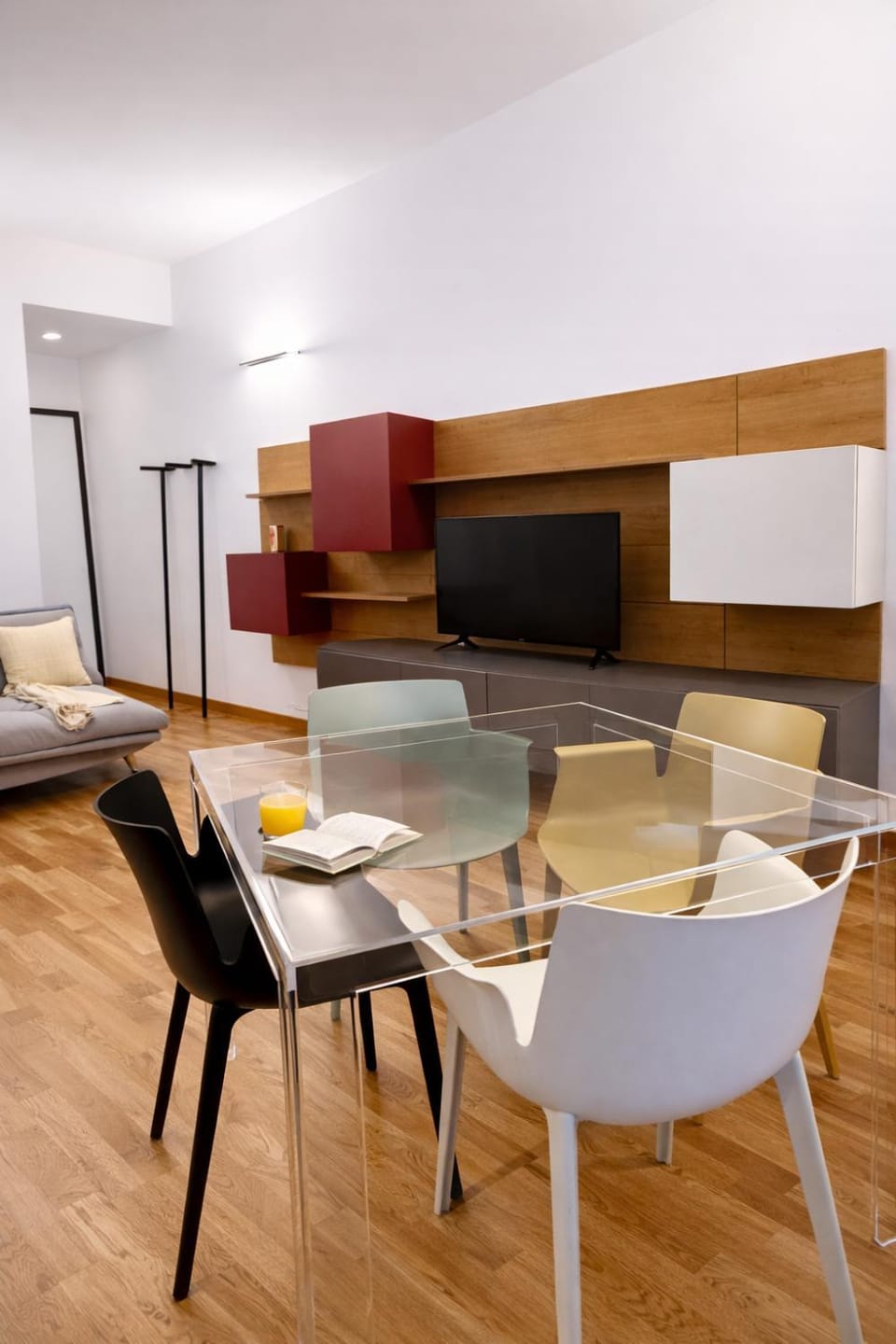 Living room, Dining area