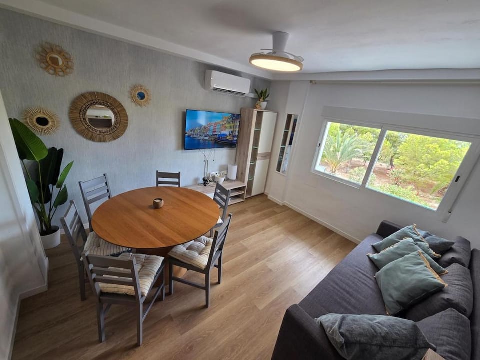 Postiguet Beach 2 garajes SuperHost SuperFlat Apartment in Alicante