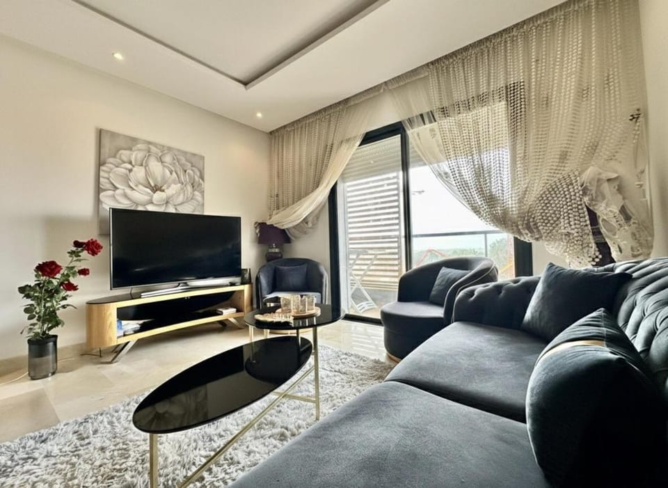 Communal lounge/ TV room, TV and multimedia, Living room