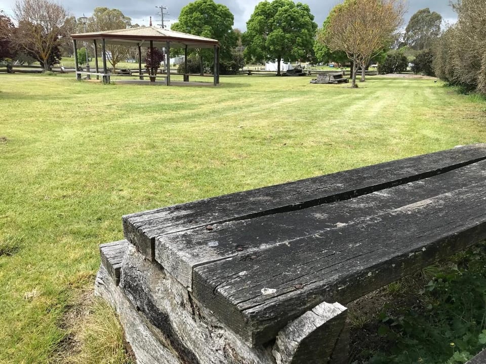 Lower-Level Classic House in Richmond Hill House in Richmond Hill