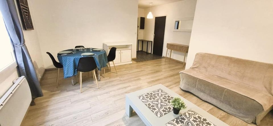 LA MADELEINE - Spacieux T2 - Calme - Wifi - TV Apartment in Saint-Cyr-sur-Loire
