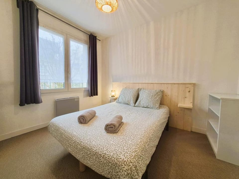LA MADELEINE - Spacieux T2 - Calme - Wifi - TV Apartment in Saint-Cyr-sur-Loire