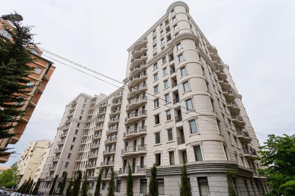 Property building, Day, City view