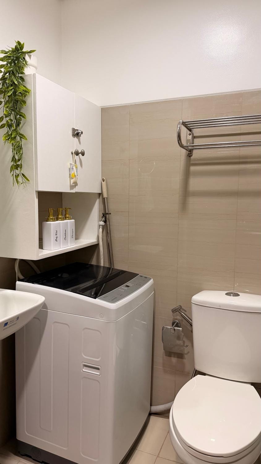 Direct Access to pool GK Suite Hotel in Pasay