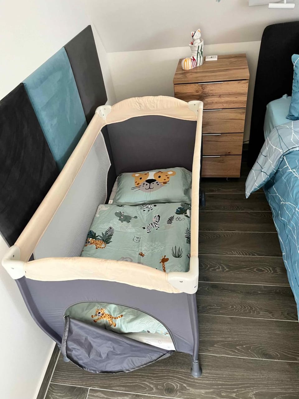 cot