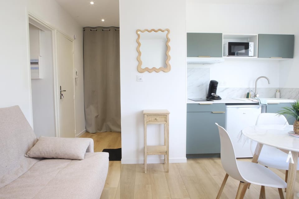 200m Plage du Chay Apartment in Royan