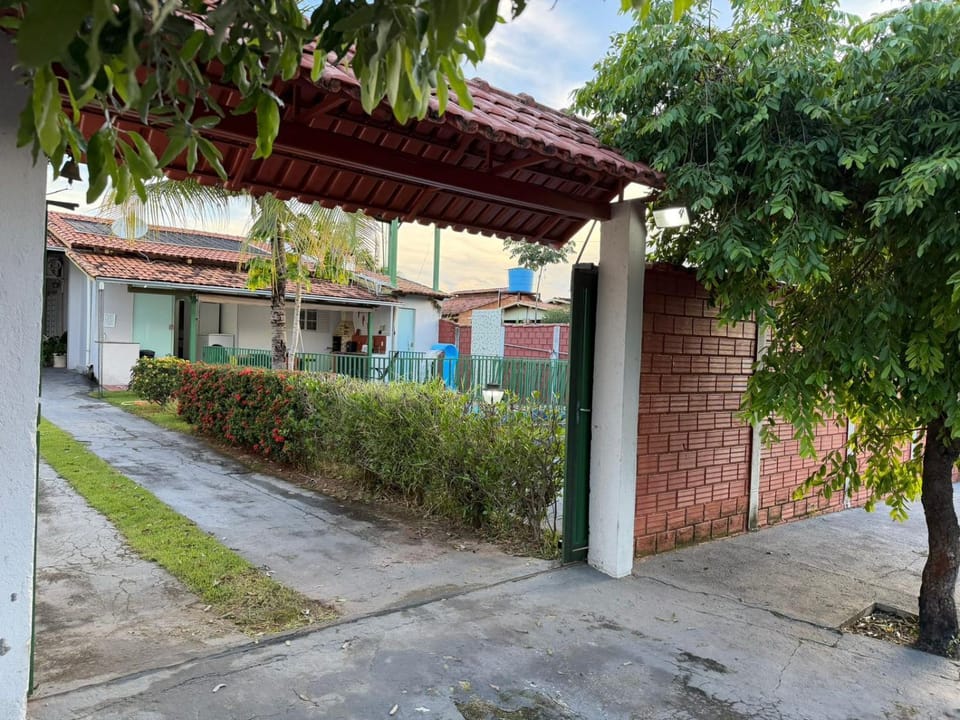 Neighbourhood, Garden view