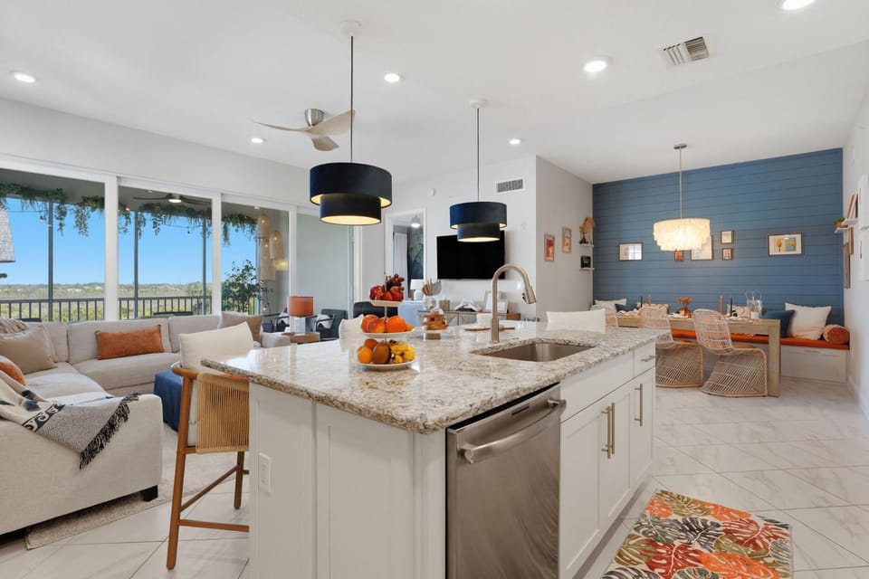 One Particular Penthouse | Top-Floor Condo at Margaritaville Near Anna Maria Island House in Bradenton