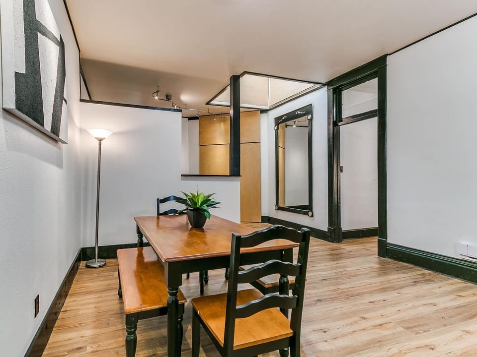 Cozy Stay at 229 Main St Perfect Ames Location Apartment in Ames