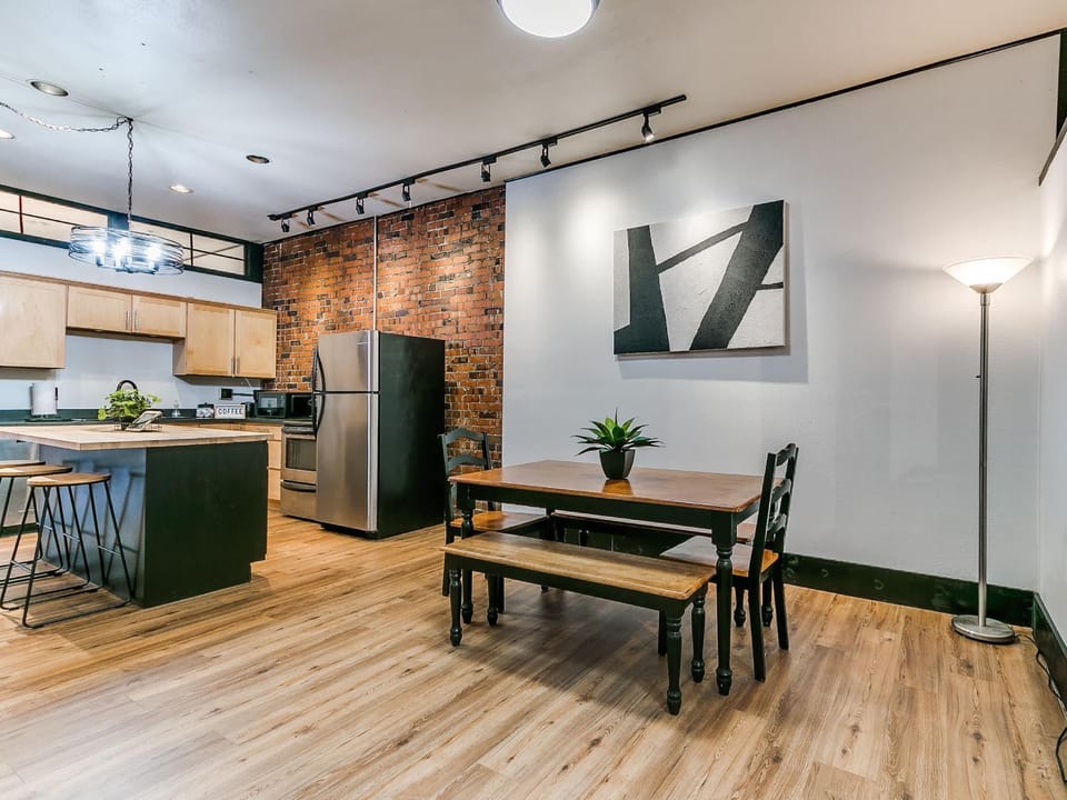 Cozy Stay at 229 Main St Perfect Ames Location Apartment in Ames