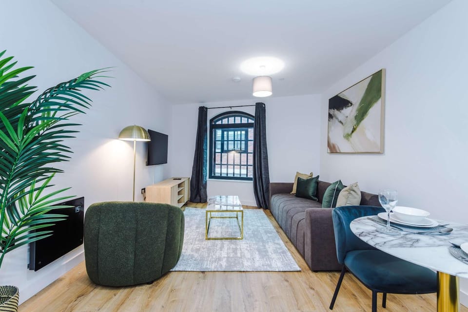 Comfortable 1BR Apartment King Bed Central Brm Apartment in Birmingham