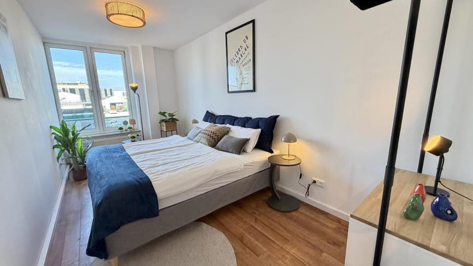 Bed, Bedroom, wardrobe