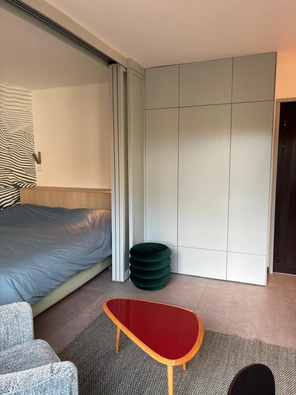Bed, wardrobe