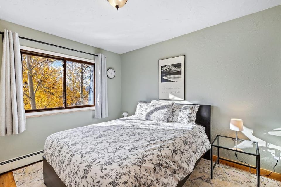 Downtown Dillon! Cozy Condo Near 5 Major Ski Areas Apartment in Dillon