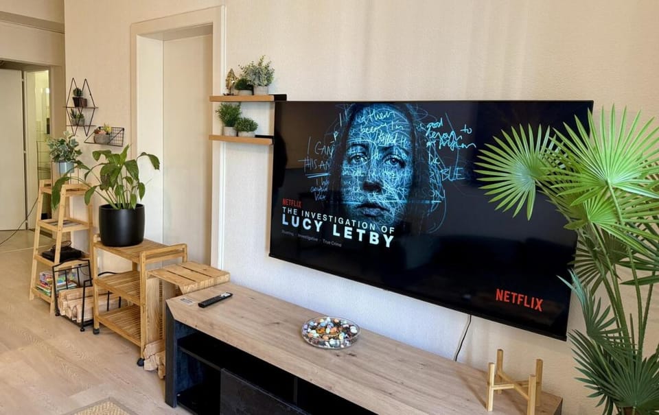 Communal lounge/ TV room, TV and multimedia, Evening entertainment