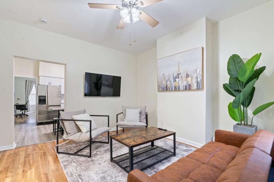 Spacious 2BR - 15m to Times Square - FREE Parking Apartment in Union City