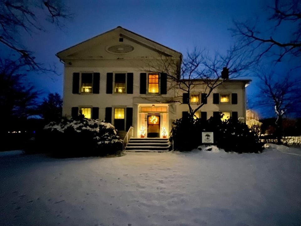 Oak & Anchor Inn Bed and Breakfast in Keuka Lake
