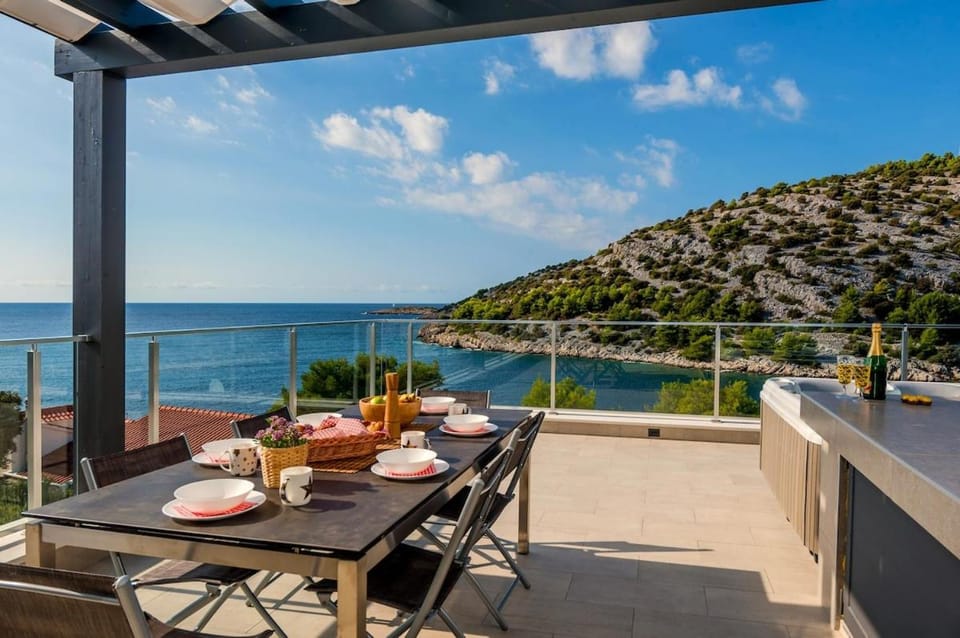 Villa TATJANA SOL with a pool, hot tub, gym Villa in Šibenik-Knin County, Croatia
