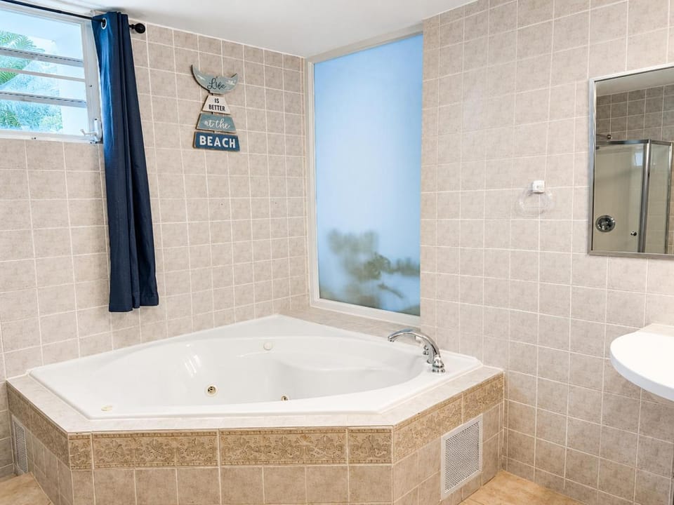 Bathroom, Bath