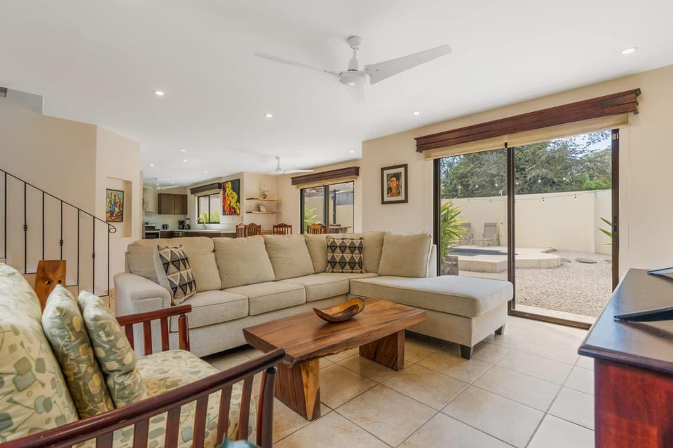 Elegant Surfside Retreat with Private Pool Spacious Outdoor Patio & Walkable Beach Access Apartment in Guanacaste Province
