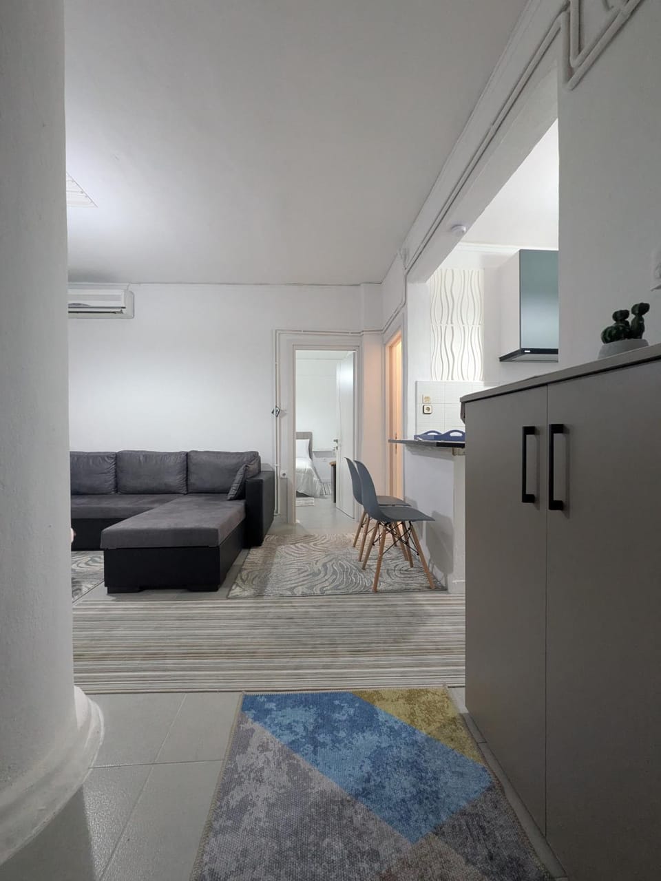 Bed, Living room, air conditioner
