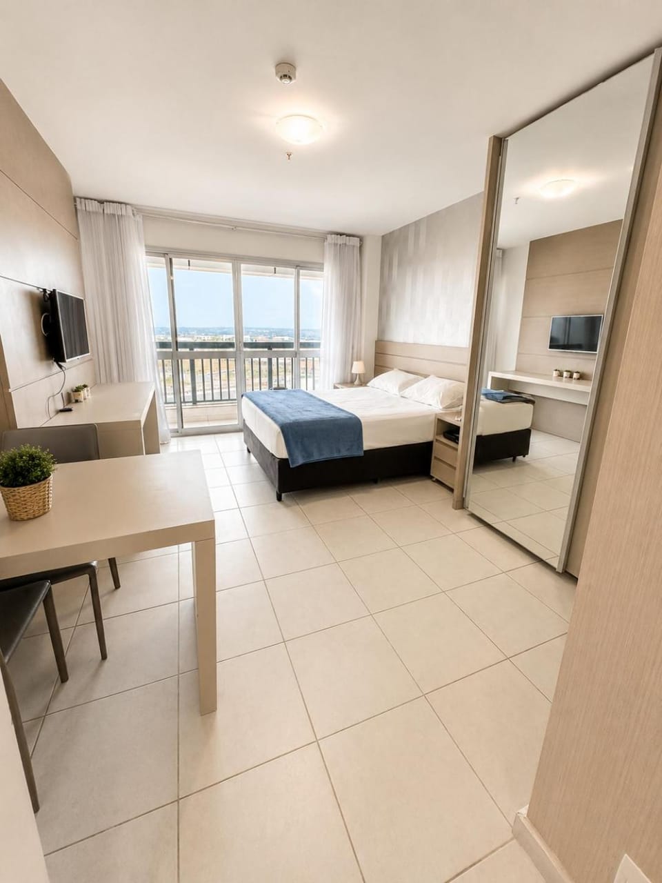 Bed, View (from property/room), Living room, Photo of the whole room, Seating area, Bedroom