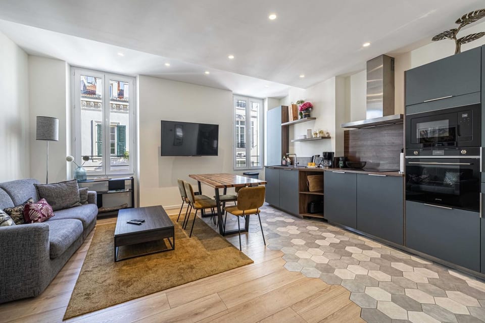 Living room, kitchen