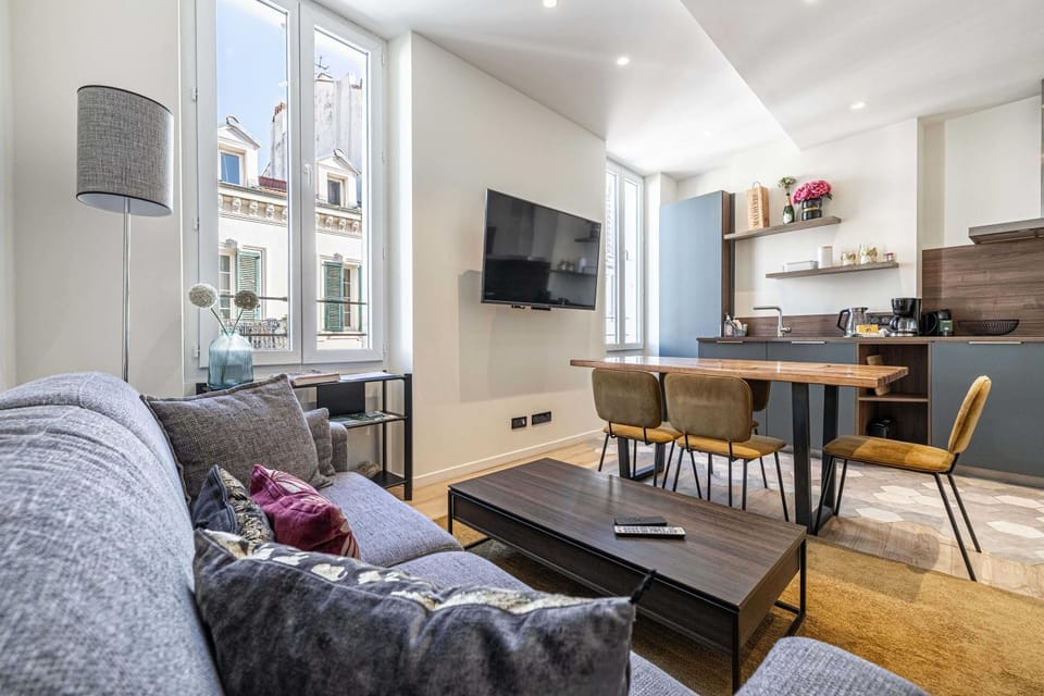 Living room, kitchen