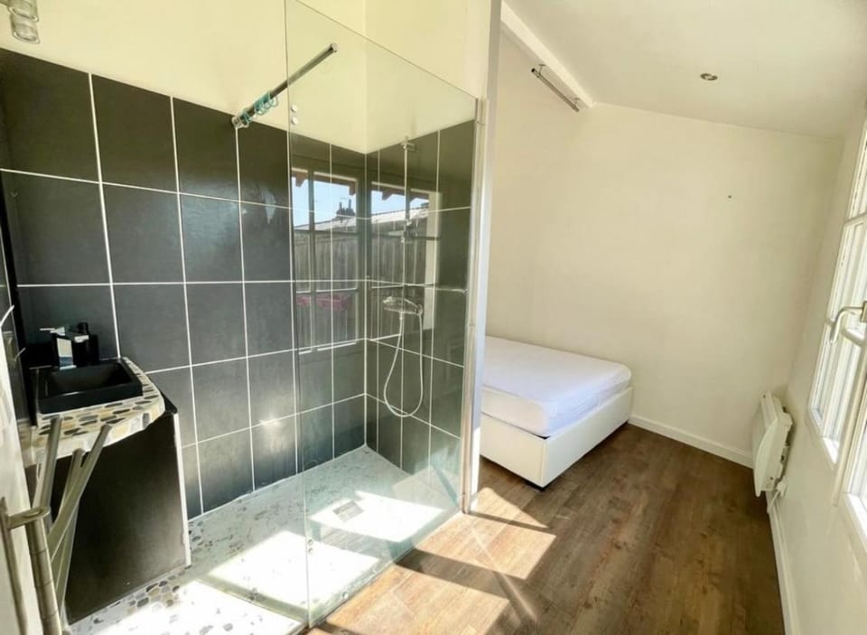 Charmante Maisonnette en Tuffeau à Deux Pas de la Loire, Saumur Centre avec Parking gratuit House in Saumur