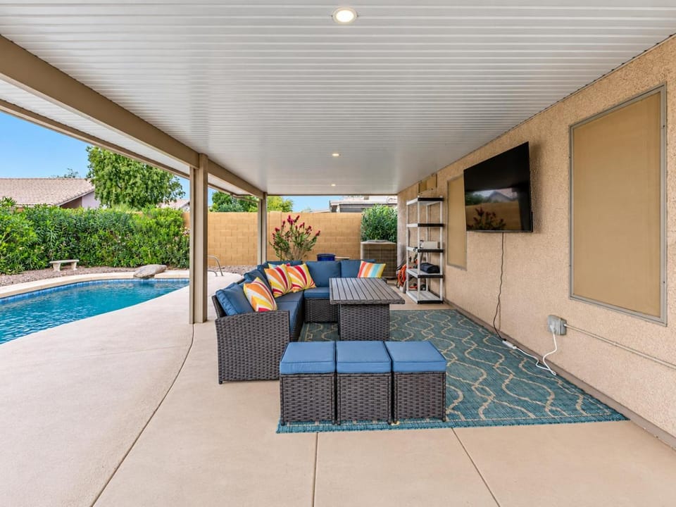 Patio, Swimming pool