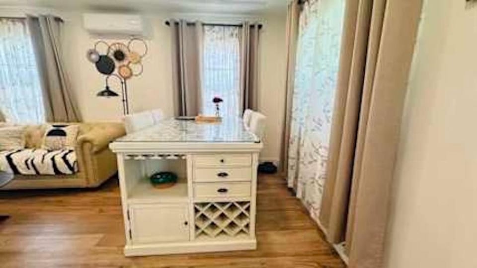 Charming 2B2B Retreat in Temple City House in Arcadia