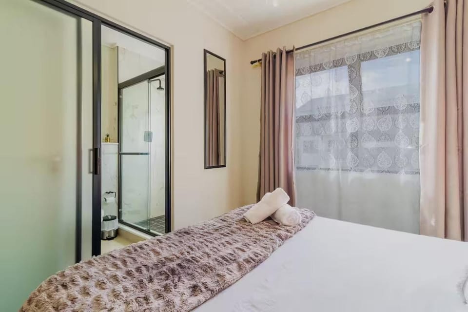 #AlimamaSpaces Thando's Fynbos Apartment in Cape Town