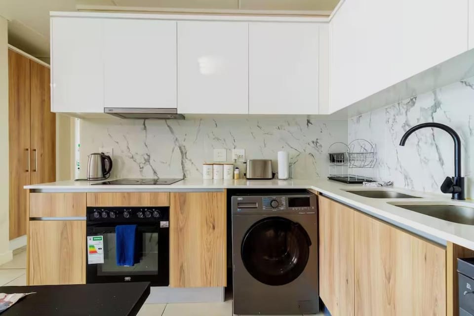 #AlimamaSpaces Thando's Fynbos Apartment in Cape Town