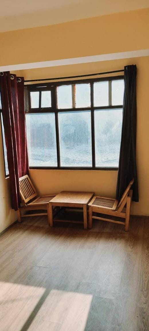 Hotel Vamika Hotel in Manali