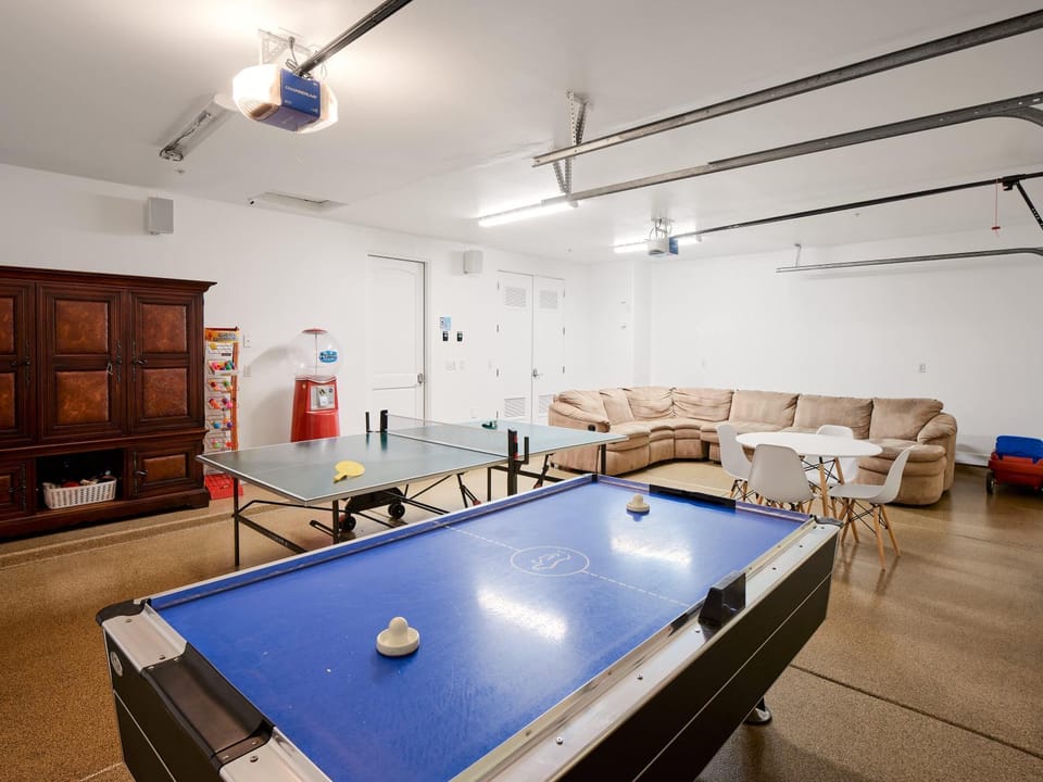 The Family Room-Pool & Outdoor Games-Game Room House in Scottsdale