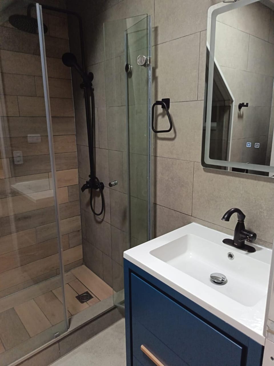 Shower, Bathroom