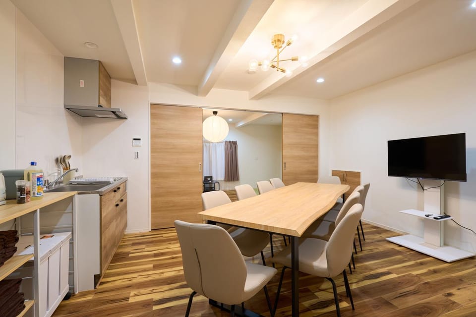 TV and multimedia, Kitchen or kitchenette, Dining area