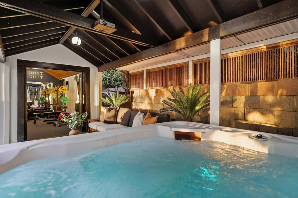 Iconic Mansion with Hot Tub GYM Arcade and Parking House in San Diego