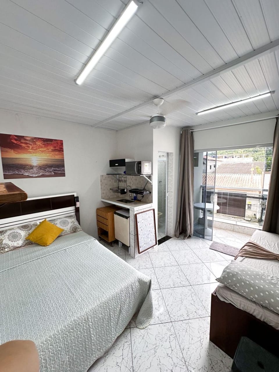TV and multimedia, Kitchen or kitchenette