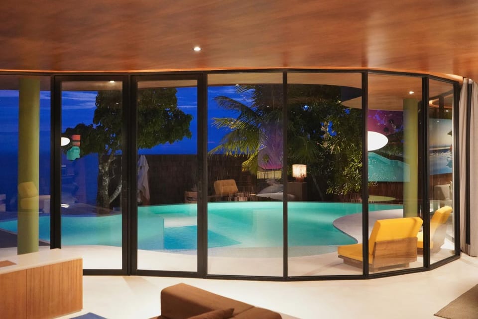 Living room, Swimming pool