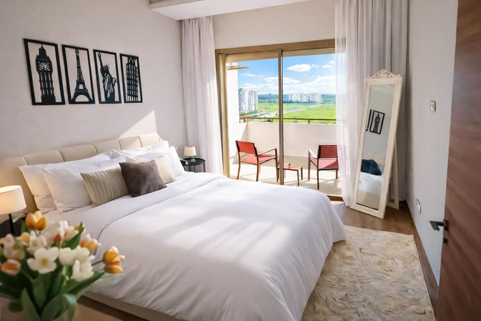 Bed, Natural landscape, Balcony/Terrace, Balcony/Terrace, Photo of the whole room, Seating area, Bedroom