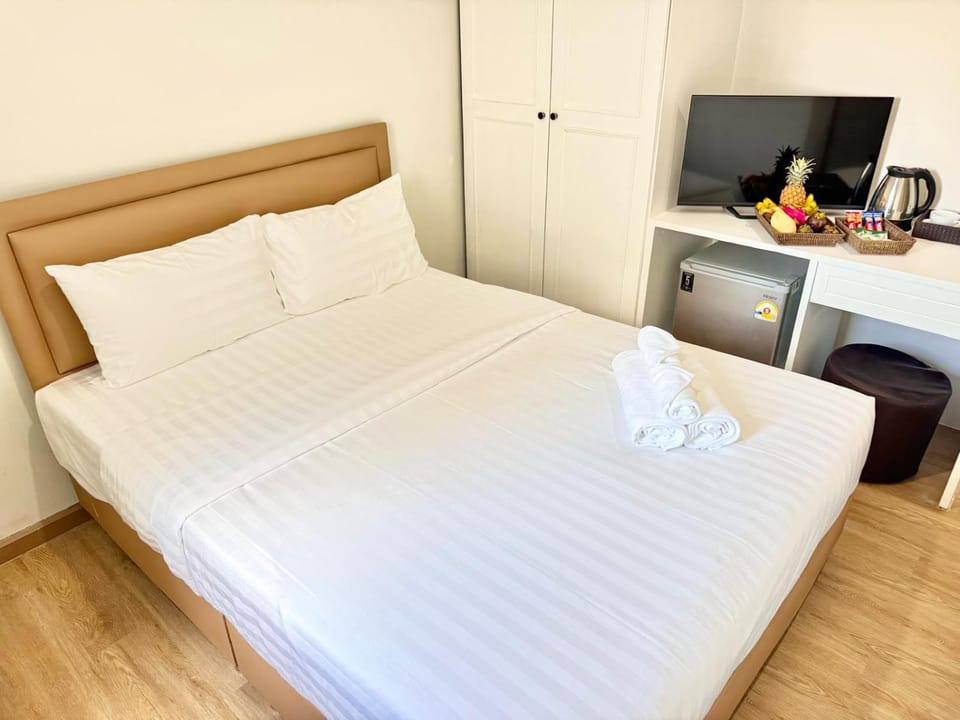 Top Hotel Patong Hostel in Patong