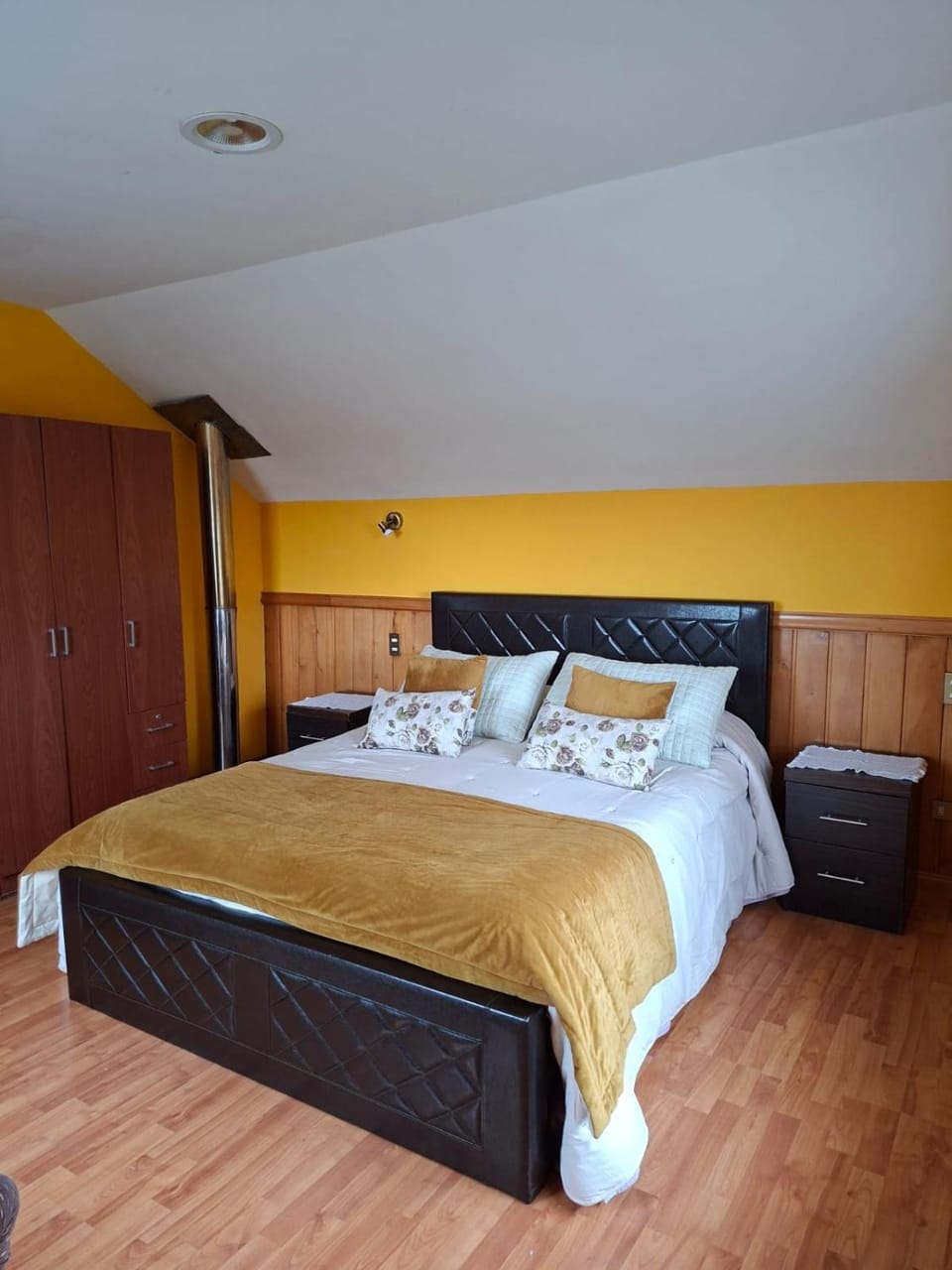 Vista volcanes house Bed and Breakfast in Puerto Varas
