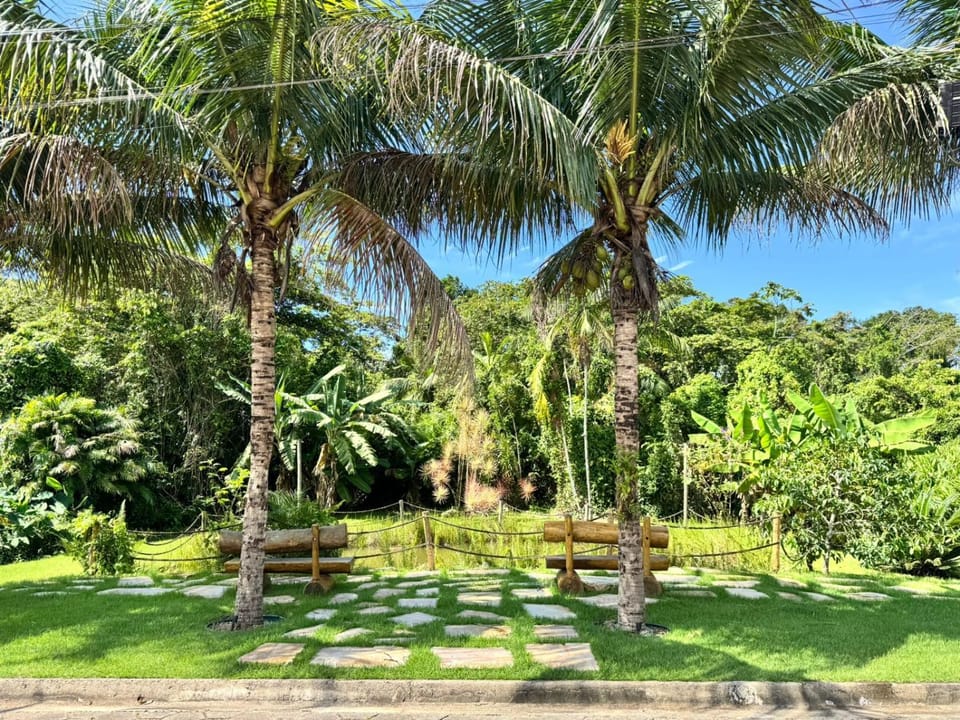 Garden, Lake view