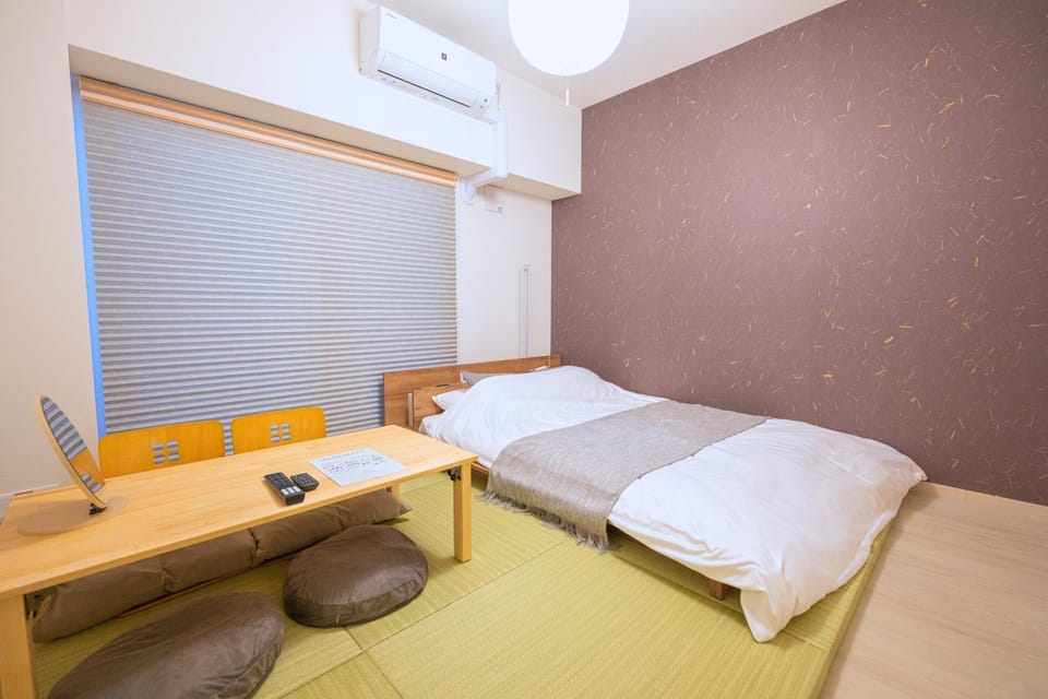 Bed, Living room, Photo of the whole room, Bedroom