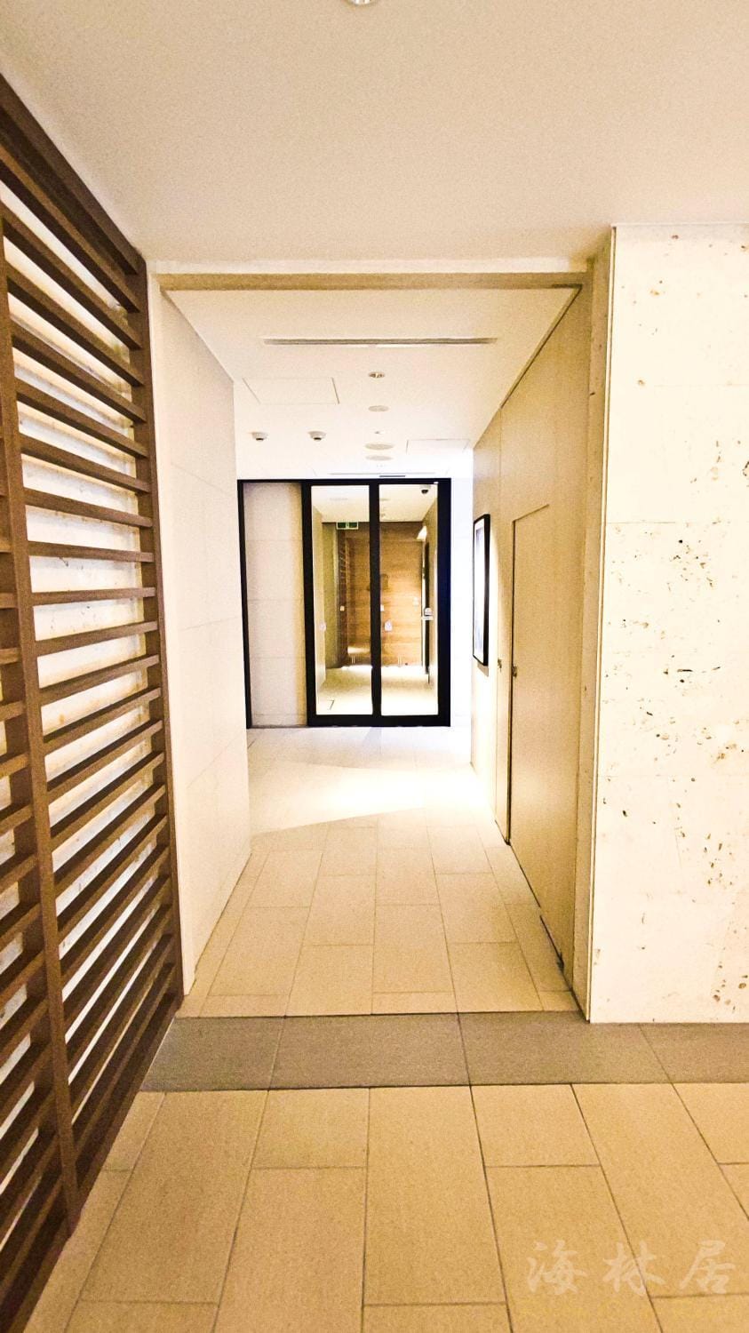 Property building, Facade/entrance, Lobby or reception