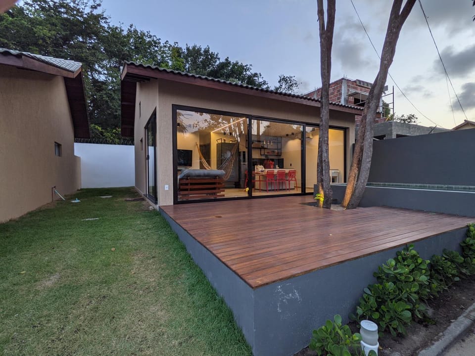 Property building, Patio, Day, Garden, Garden