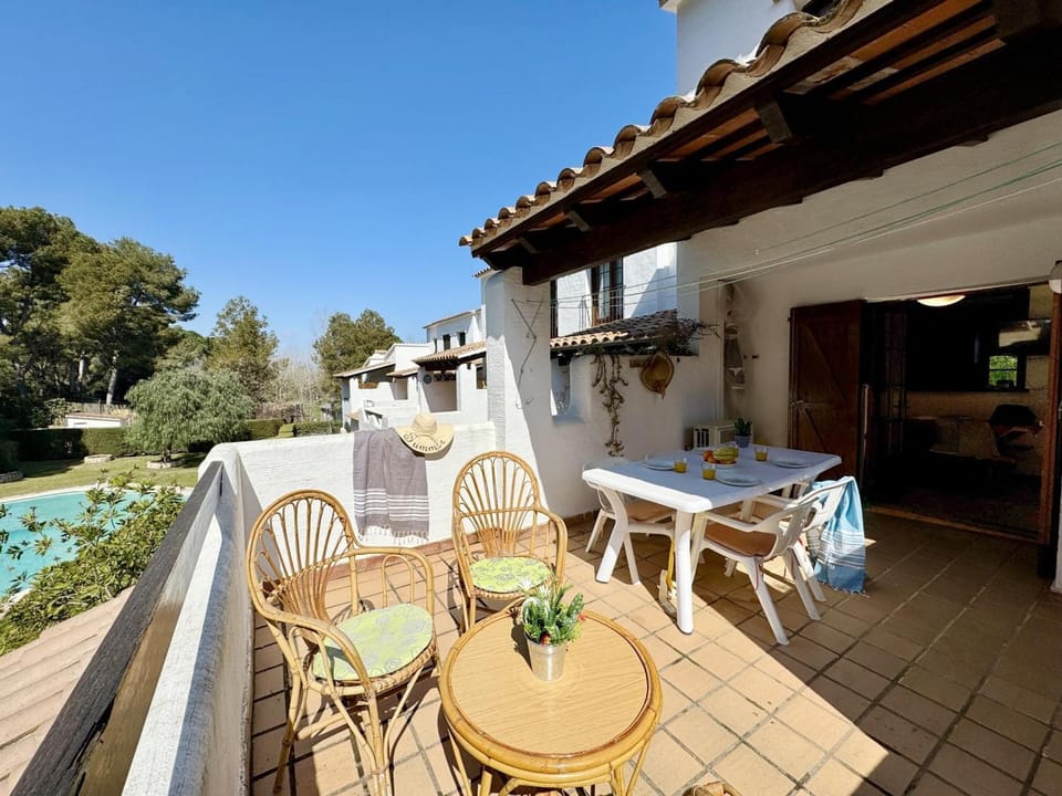 Dúplex familiar a 10 min de la playa con terraza - HISP-7-97 Apartment in L'Escala