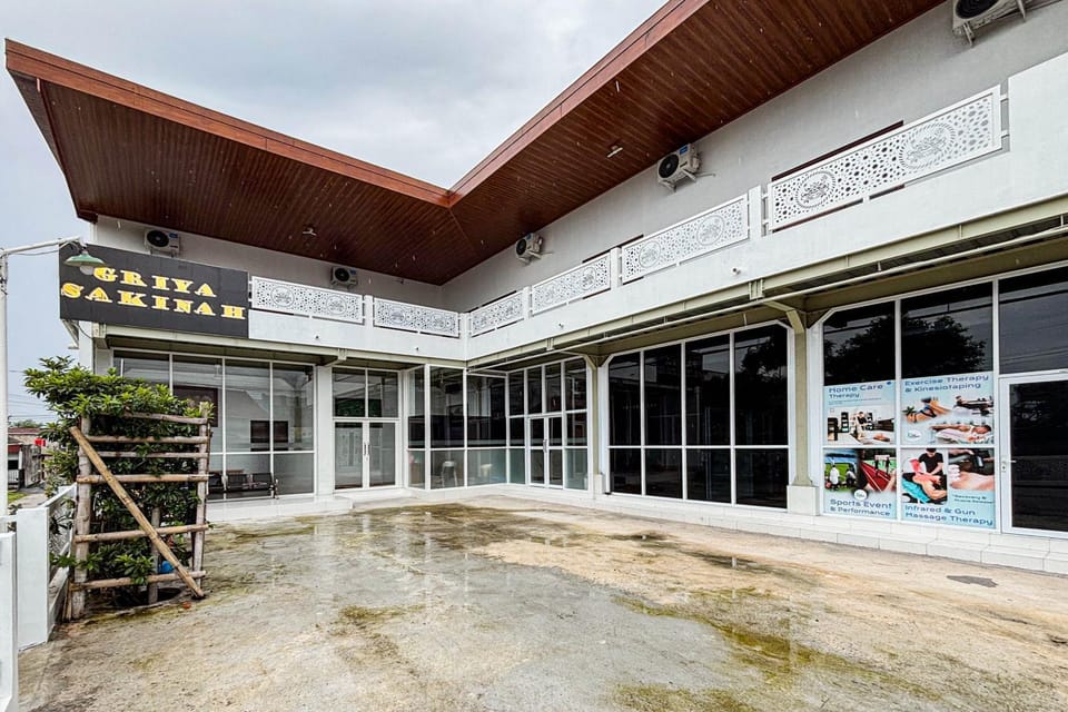Facade/entrance